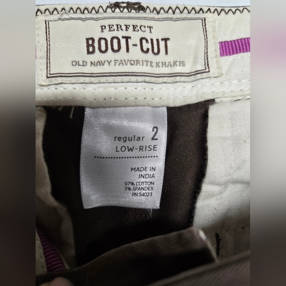 Old Navy 2 Brown Boot Cut Low Rise Khakis Five Pocket India Cotton Blend - Picture 3 of 3